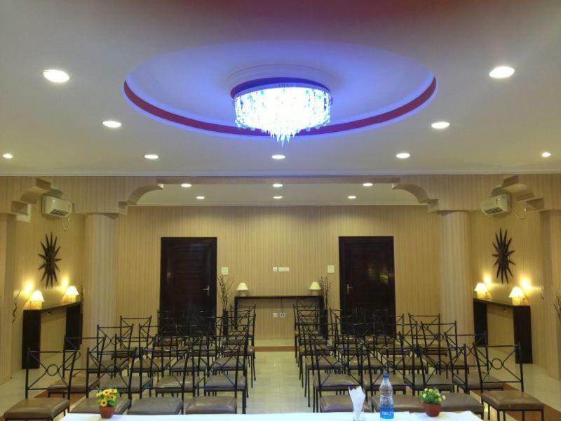 כלכותה Palm Village Resort מראה חיצוני תמונה