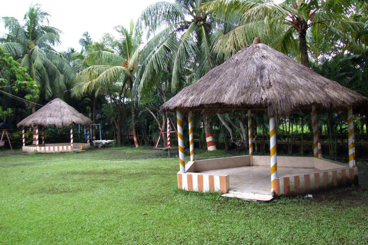 כלכותה Palm Village Resort מראה חיצוני תמונה