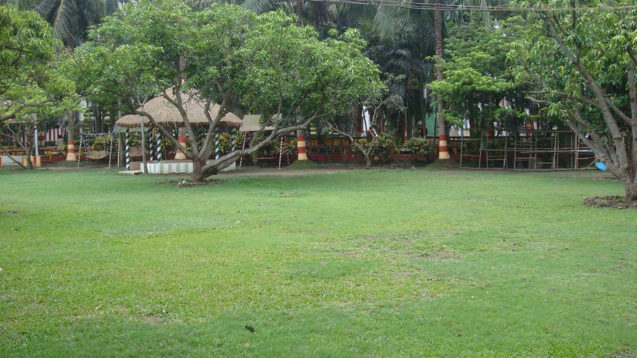 כלכותה Palm Village Resort מראה חיצוני תמונה